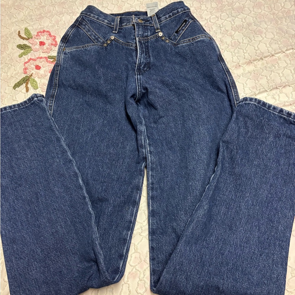 Women's Blue Jeans - Size 5/6 - Rockies - inseam 35 - Waist 24 inches